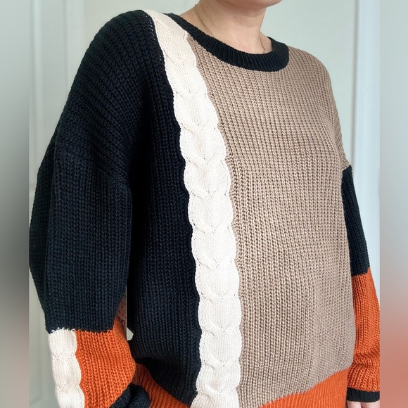 Oversized Color Block Chunky Knit Sweater With Braid Detail - Picture 6 of 9